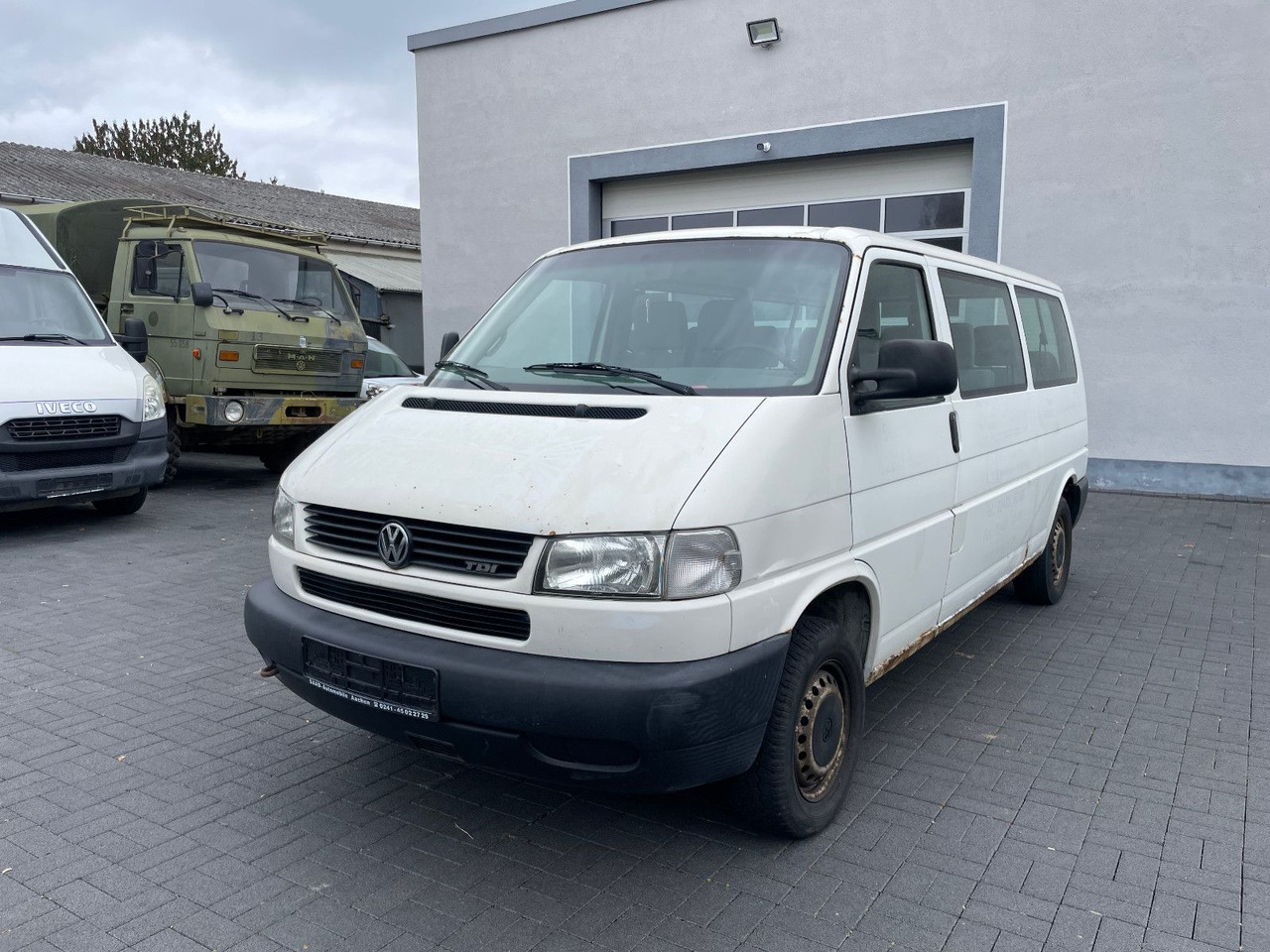 Volkswagen T4 Caravelle 2,5 TDI 75kW syncro lang, 9-Sitzer - Passenger van: picture 3 Volkswagen T4 Caravelle 2,5 TDI 75kW syncro lang, 9-Sitzer - Passenger van: picture 3