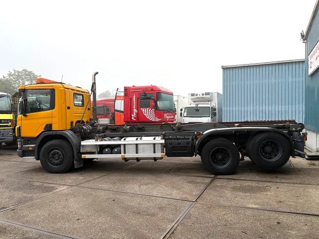 Scania P114-340 6x2 WITH MULTILIFT CONTAINERSYSTEM ONLY 80.500 KM!! ORIGINAL (10 TIRES / FULL STEEL SUSPENSION / 12 GEARS MANUAL GEARBO - Container transporter/ Swap body truck: picture 5 Scania P114-340 6x2 WITH MULTILIFT CONTAINERSYSTEM ONLY 80.500 KM!! ORIGINAL (10 TIRES / FULL STEEL SUSPENSION / 12 GEARS MANUAL GEARBO - Container transporter/ Swap body truck: picture 5