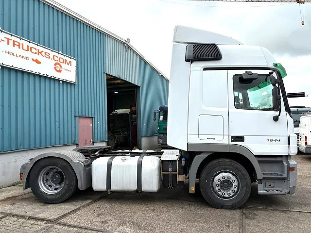 Mercedes-Benz Actros 1844 LS (MP2) (TELLIGENT AUTOMATIC / AIRCONDITIONING / 2x DIESELTANK / EURO 5) - Tractor unit: picture 4 Mercedes-Benz Actros 1844 LS (MP2) (TELLIGENT AUTOMATIC / AIRCONDITIONING / 2x DIESELTANK / EURO 5) - Tractor unit: picture 4