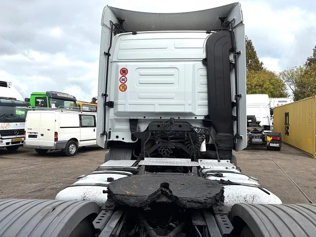 Lease a Mercedes-Benz Actros 1844 LS (MP2) (TELLIGENT AUTOMATIC / AIRCONDITIONING / 2x DIESELTANK / EURO 5) Mercedes-Benz Actros 1844 LS (MP2) (TELLIGENT AUTOMATIC / AIRCONDITIONING / 2x DIESELTANK / EURO 5): picture 6 Lease a Mercedes-Benz Actros 1844 LS (MP2) (TELLIGENT AUTOMATIC / AIRCONDITIONING / 2x DIESELTANK / EURO 5) Mercedes-Benz Actros 1844 LS (MP2) (TELLIGENT AUTOMATIC / AIRCONDITIONING / 2x DIESELTANK / EURO 5): picture 6
