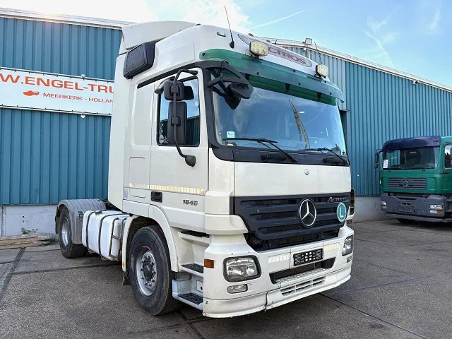 Mercedes-Benz Actros 1846 LS (MP2) (EPS WITH CLUTCH / RETARDER / 3-PEDALS/ AIRCONDITIONING / ETC) - Tractor unit: picture 2 Mercedes-Benz Actros 1846 LS (MP2) (EPS WITH CLUTCH / RETARDER / 3-PEDALS/ AIRCONDITIONING / ETC) - Tractor unit: picture 2