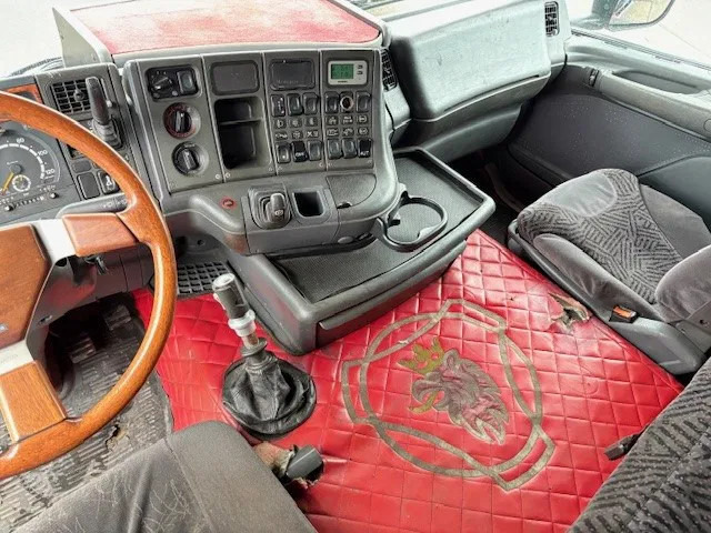 Tractor unit Scania R164-580 V8 TOPLINE COLLECTORS ITEM!! / APK 10-2026!! (12+2 MANUAL GEARBOX / RETARDER / AIRCONDITIONING / 2x TANK / ETC.): picture 12 Tractor unit Scania R164-580 V8 TOPLINE COLLECTORS ITEM!! / APK 10-2026!! (12+2 MANUAL GEARBOX / RETARDER / AIRCONDITIONING / 2x TANK / ETC.): picture 12
