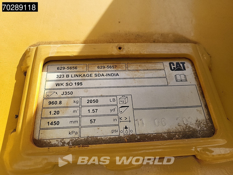 New Crawler excavator Caterpillar 323 D3: picture 15