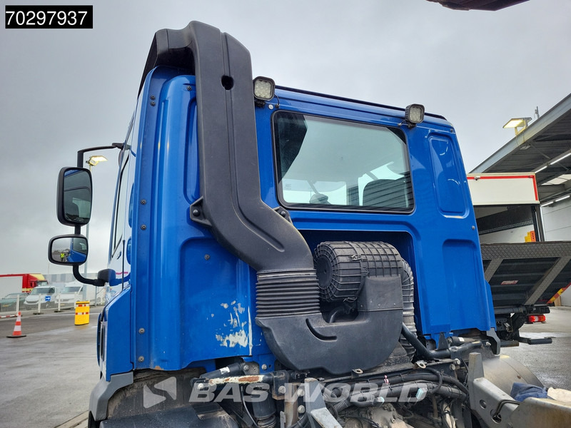DAF CF 400 6X2 VDL S-21-6200 Hooklift Lift Axle Automatic ACC Euro 6 - Hook lift truck: picture 3 DAF CF 400 6X2 VDL S-21-6200 Hooklift Lift Axle Automatic ACC Euro 6 - Hook lift truck: picture 3