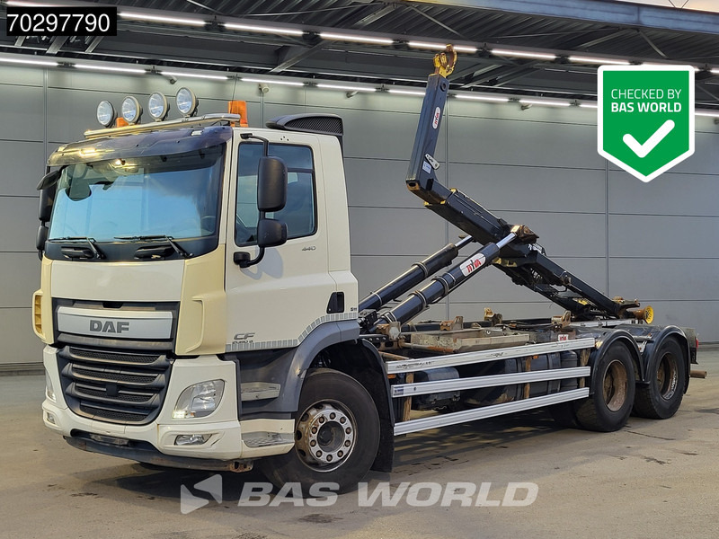 DAF CF 440 6X2 HYVA 22-60-S Hooklift Lift Axle Automatic ACC Euro 6 - Hook lift truck: picture 1 DAF CF 440 6X2 HYVA 22-60-S Hooklift Lift Axle Automatic ACC Euro 6 - Hook lift truck: picture 1