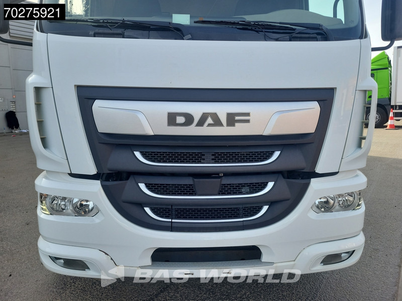 Box truck DAF LF 290 4X2 19 Tons Automatic 2t Tailgate Euro 6 ACC: picture 13