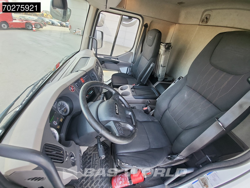 Box truck DAF LF 290 4X2 19 Tons Automatic 2t Tailgate Euro 6 ACC: picture 15