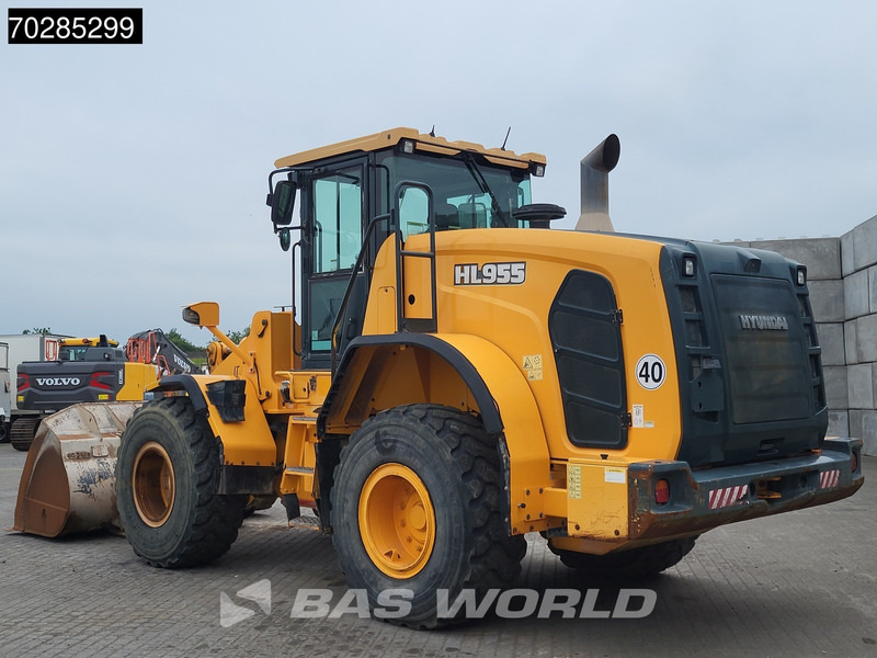 Hyundai HL955 - Wheel loader: picture 5 Hyundai HL955 - Wheel loader: picture 5