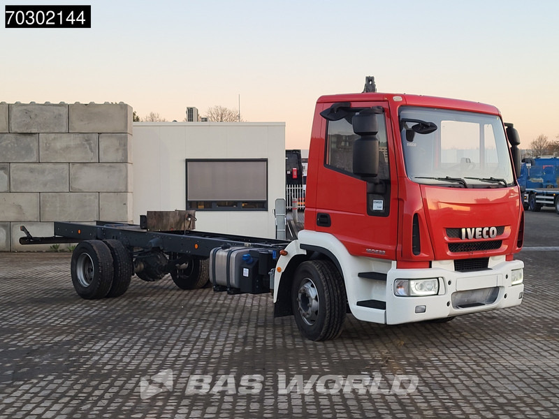 Iveco Eurocargo 160E320 4X2 NEW! 16T chassis 2016 production Euro 6 - Cab chassis truck: picture 3 Iveco Eurocargo 160E320 4X2 NEW! 16T chassis 2016 production Euro 6 - Cab chassis truck: picture 3