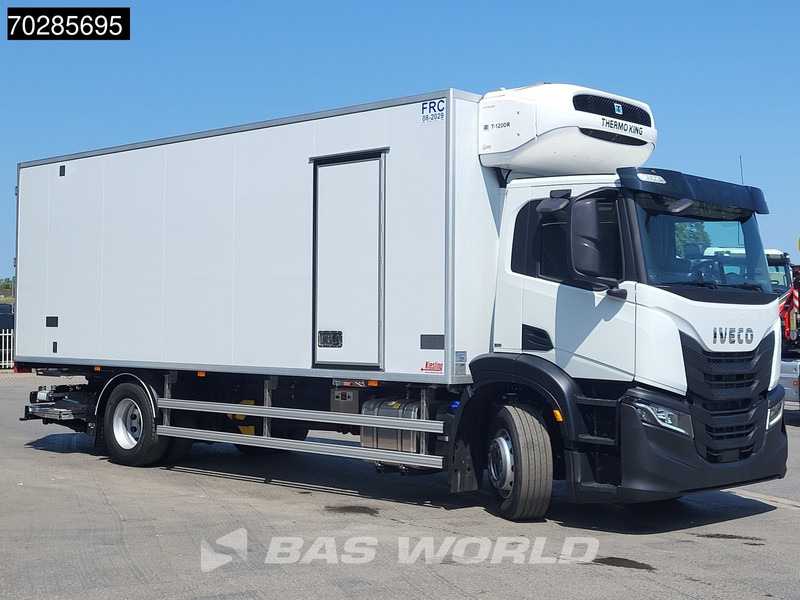 Iveco S-Way 400 4X2 NEW! 19t Thermo King T-1200 ATP Automatic 2000kg Ladebordwand Euro 6 - Refrigerator truck: picture 3 Iveco S-Way 400 4X2 NEW! 19t Thermo King T-1200 ATP Automatic 2000kg Ladebordwand Euro 6 - Refrigerator truck: picture 3