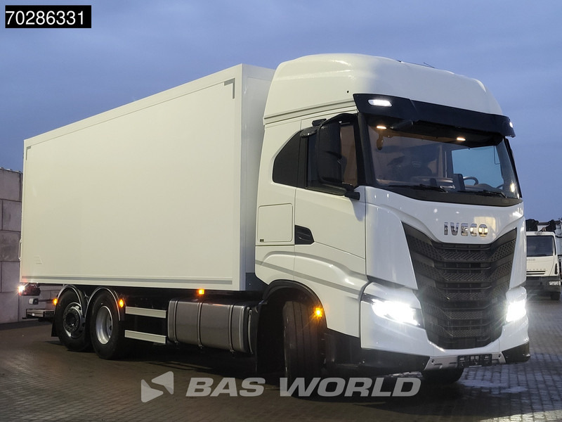 Iveco S-Way 490 6X2 2000kg Ladebordwand Lift/Steering Axle Automatic Navi ACC Euro 6 - Box truck: picture 3 Iveco S-Way 490 6X2 2000kg Ladebordwand Lift/Steering Axle Automatic Navi ACC Euro 6 - Box truck: picture 3