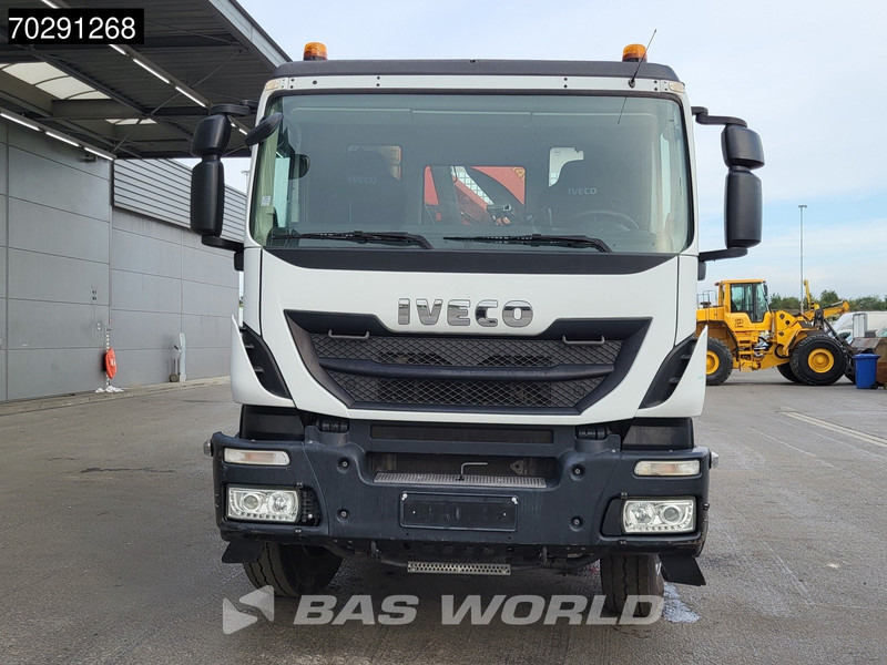 Dropside/ Flatbed truck, Crane truck Iveco Trakker 310 4X2 Palfinger PK14002 EH Crane Kran Rotator Steelsuspension Big-Axle Manual Euro 6: picture 14 Dropside/ Flatbed truck, Crane truck Iveco Trakker 310 4X2 Palfinger PK14002 EH Crane Kran Rotator Steelsuspension Big-Axle Manual Euro 6: picture 14