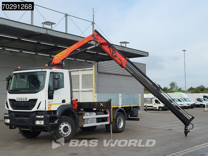 Dropside/ Flatbed truck, Crane truck Iveco Trakker 310 4X2 Palfinger PK14002 EH Crane Kran Rotator Steelsuspension Big-Axle Manual Euro 6: picture 5 Dropside/ Flatbed truck, Crane truck Iveco Trakker 310 4X2 Palfinger PK14002 EH Crane Kran Rotator Steelsuspension Big-Axle Manual Euro 6: picture 5