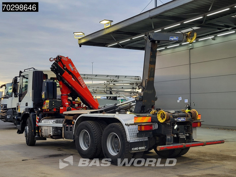 Iveco Trakker 450 6X4 Fassi F120B.2.22 Crane Marrel AL16S50 Retarder Big-axle Euro 6 - Hook lift truck, Crane truck: picture 5 Iveco Trakker 450 6X4 Fassi F120B.2.22 Crane Marrel AL16S50 Retarder Big-axle Euro 6 - Hook lift truck, Crane truck: picture 5