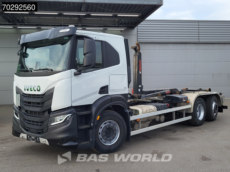 Iveco X-Way 460 6X2 Retarder HIAB 21S59 Lift+Steering-Axle Navi Automatic ACC Euro 6 - Hook lift truck: picture 5 Iveco X-Way 460 6X2 Retarder HIAB 21S59 Lift+Steering-Axle Navi Automatic ACC Euro 6 - Hook lift truck: picture 5