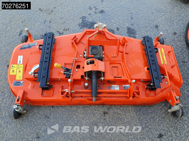 Farm tractor Kubota BX231 D-C C10 4X4 4x4 - INCL ATTACHMENTS: picture 8