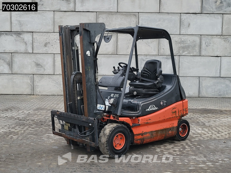 Linde E25 -03 - Electric forklift: picture 2 Linde E25 -03 - Electric forklift: picture 2