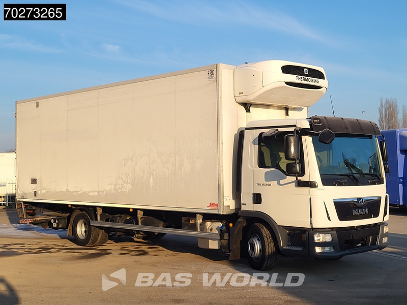 MAN TGL 12.250 4X2 12t Thermo King T1000-R Ladebordwand Automatic Euro 6 - Refrigerator truck: picture 3 MAN TGL 12.250 4X2 12t Thermo King T1000-R Ladebordwand Automatic Euro 6 - Refrigerator truck: picture 3