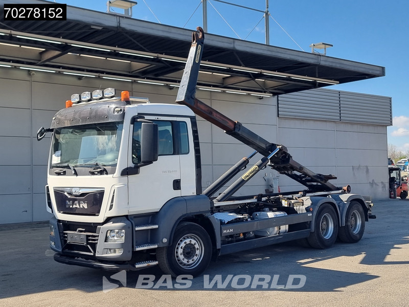 MAN TGS 33.440 6X4 20tons Palfinger T20-31 MPA hooklift Big-Axle Euro 6 - Hook lift truck: picture 1 MAN TGS 33.440 6X4 20tons Palfinger T20-31 MPA hooklift Big-Axle Euro 6 - Hook lift truck: picture 1