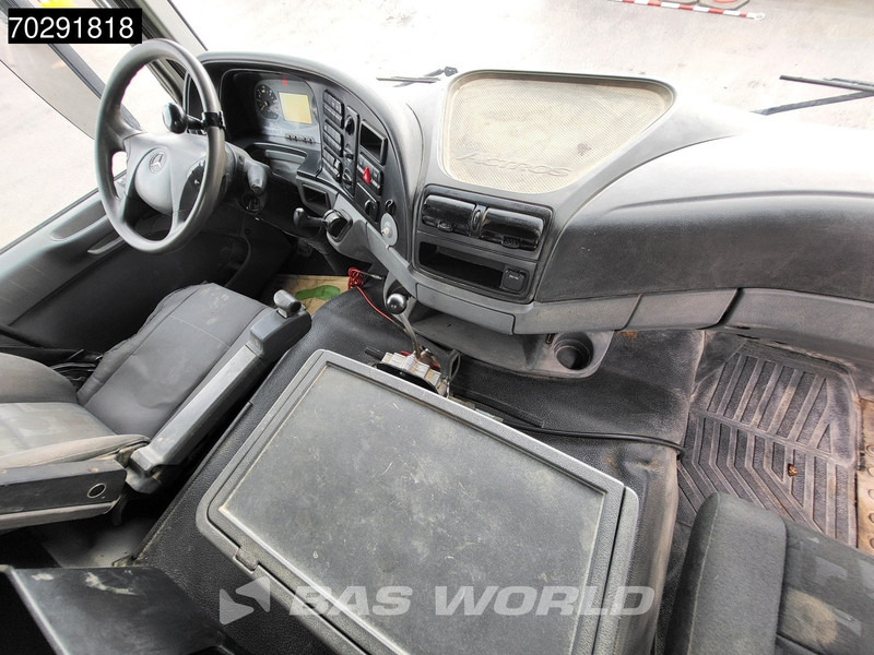 Concrete mixer truck Mercedes-Benz Actros 3241 8X4 9m3 Stetter Steelsuspension 3-Pedals Retarder Euro 4: picture 19 Concrete mixer truck Mercedes-Benz Actros 3241 8X4 9m3 Stetter Steelsuspension 3-Pedals Retarder Euro 4: picture 19
