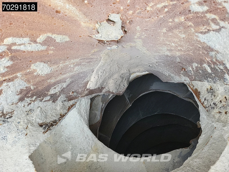 Concrete mixer truck Mercedes-Benz Actros 3241 8X4 9m3 Stetter Steelsuspension 3-Pedals Retarder Euro 4: picture 13 Concrete mixer truck Mercedes-Benz Actros 3241 8X4 9m3 Stetter Steelsuspension 3-Pedals Retarder Euro 4: picture 13