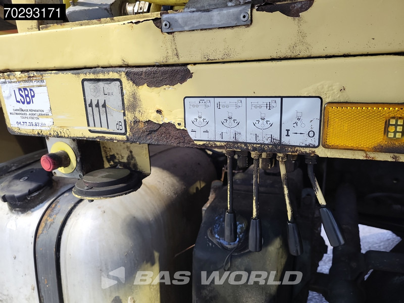 Concrete pump truck Mercedes-Benz Actros 3244 8X4 Retarder Putzmeister 24 Mtrs Pumi Big-Axle 3-Pedals Euro 4: picture 19
