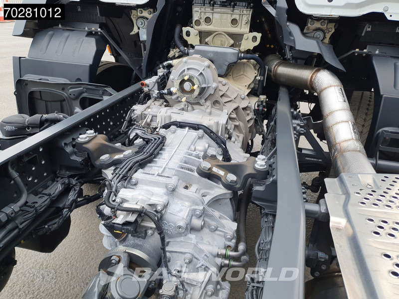 New Cab chassis truck Mercedes-Benz Arocs 2636 6X4 NEW chassis Flange PTO Big-Axle Steelsuspension Euro 6: picture 11