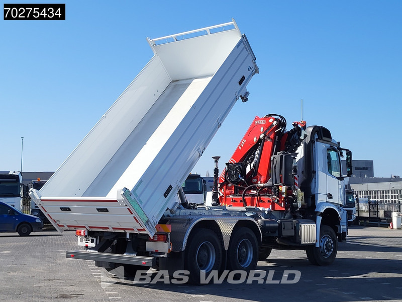 Mercedes-Benz Arocs 3348 6X6 NEW Fassi F255A.2.24 Kran Crane 3-way tipper Navi Euro 6 - Tipper, Crane truck: picture 3 Mercedes-Benz Arocs 3348 6X6 NEW Fassi F255A.2.24 Kran Crane 3-way tipper Navi Euro 6 - Tipper, Crane truck: picture 3