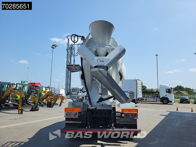 Mercedes-Benz Arocs 3743 8X4 NEW! 10m3 Mixer Big-Axle Steelsuspension Automatic Euro 6 - Concrete mixer truck: picture 3 Mercedes-Benz Arocs 3743 8X4 NEW! 10m3 Mixer Big-Axle Steelsuspension Automatic Euro 6 - Concrete mixer truck: picture 3