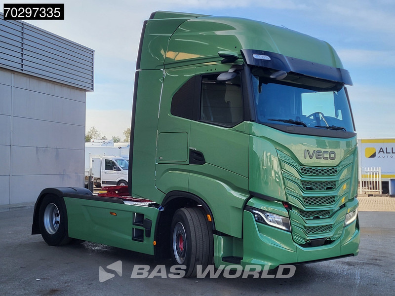 Iveco S-Way 580 4X2 NEW! DynamicSteering Standklima Navi ACC LED Euro 6 - Tractor unit: picture 3 Iveco S-Way 580 4X2 NEW! DynamicSteering Standklima Navi ACC LED Euro 6 - Tractor unit: picture 3