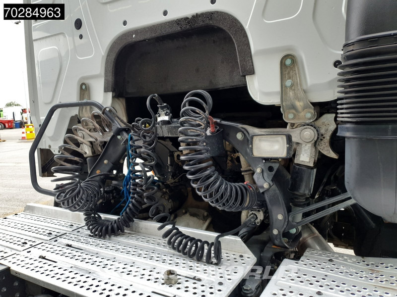 Tractor unit Mercedes-Benz Actros 1845 4X2 ClassicSpace Retarder Euro 6: picture 12