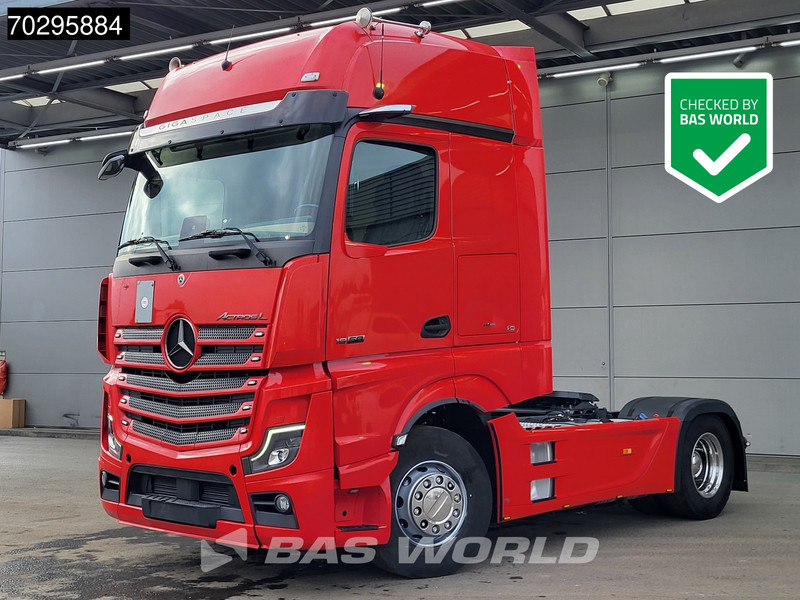 Mercedes-Benz Actros 1858 4X2 GigaSpace Retarder 2xTanks Leather Standairco PPC Navi ACC Euro 6 - Tractor unit: picture 1 Mercedes-Benz Actros 1858 4X2 GigaSpace Retarder 2xTanks Leather Standairco PPC Navi ACC Euro 6 - Tractor unit: picture 1