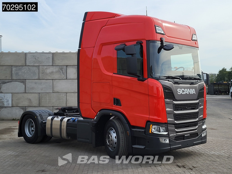 Scania R460 4X2 NEW! Retarder 2xTanks ACC LED Euro 6 - Tractor unit: picture 3 Scania R460 4X2 NEW! Retarder 2xTanks ACC LED Euro 6 - Tractor unit: picture 3