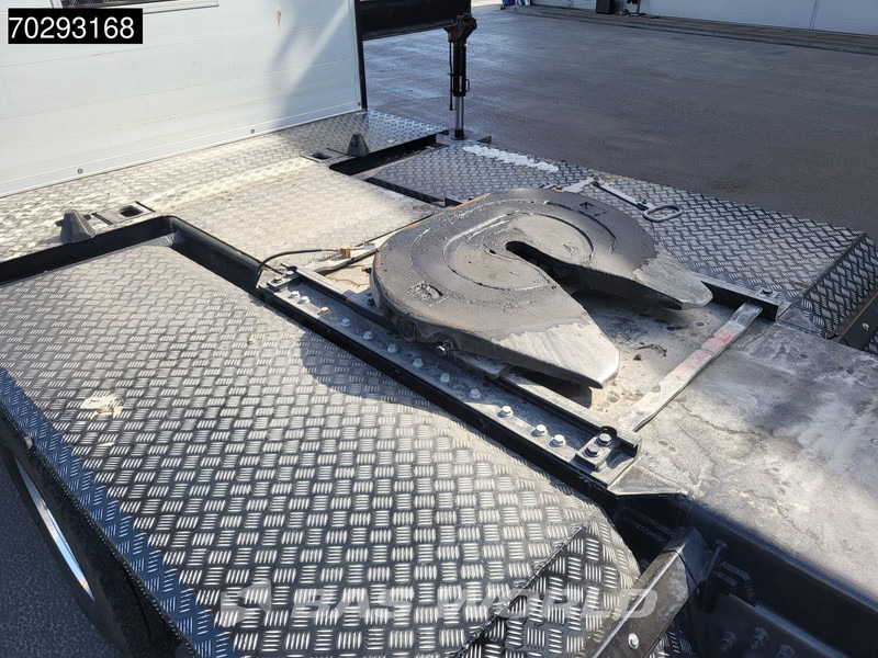 Volvo FH16 650 FH16 8X2 Tractorhead HMF 7020K-RCS Crane + Fly-Jib Lift+Steering Axle Navi ACC - Tractor unit: picture 3 Volvo FH16 650 FH16 8X2 Tractorhead HMF 7020K-RCS Crane + Fly-Jib Lift+Steering Axle Navi ACC - Tractor unit: picture 3