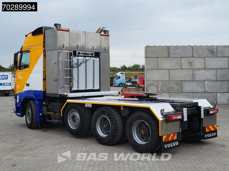 Volvo FH16 700 FH16 8X4 90T! Retarder Big-Axle Lift+Lenkachse Euro 5 - Tractor unit: picture 2 Volvo FH16 700 FH16 8X4 90T! Retarder Big-Axle Lift+Lenkachse Euro 5 - Tractor unit: picture 2