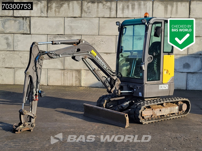 Volvo ECR25 D - Mini excavator: picture 1 Volvo ECR25 D - Mini excavator: picture 1