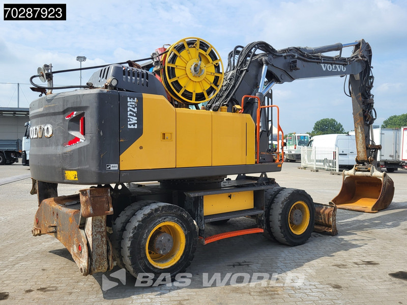 Lease a Volvo EW220 E Volvo EW220 E: picture 10