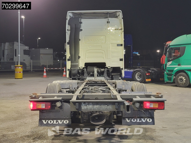 Volvo FH 460 6X2 BDF Low deck 2x Tanks Lift-Axle I-Park Cool Led Euro 6 - Container transporter/ Swap body truck: picture 3 Volvo FH 460 6X2 BDF Low deck 2x Tanks Lift-Axle I-Park Cool Led Euro 6 - Container transporter/ Swap body truck: picture 3