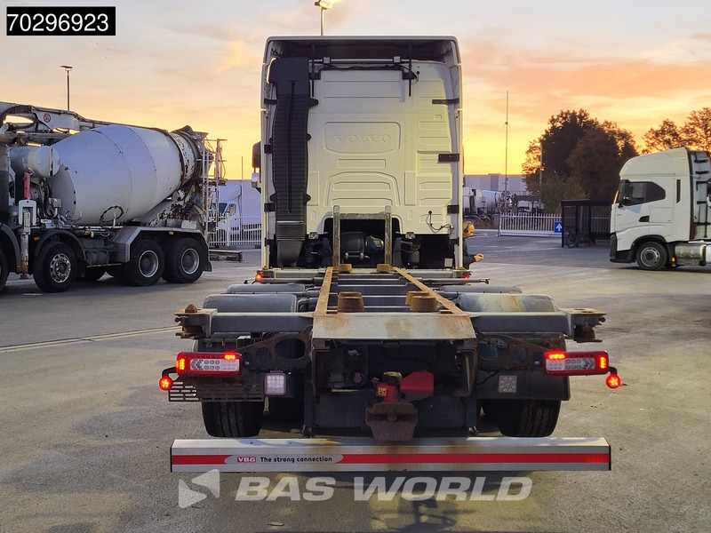 Volvo FH 540 6X2 Lift+Steering Axle ACC Automatic Retarder Euro 6 - Container transporter/ Swap body truck: picture 3 Volvo FH 540 6X2 Lift+Steering Axle ACC Automatic Retarder Euro 6 - Container transporter/ Swap body truck: picture 3