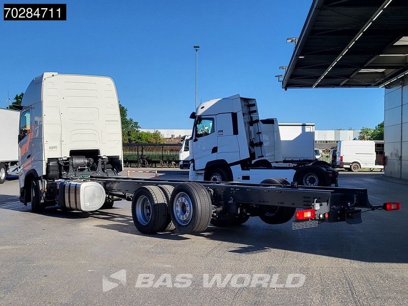 Volvo FH 540 6X2 NEW Horsetruck chassis Lift+Lenkachse Dynamic Steering Mirror cam Euro 6 - Cab chassis truck: picture 2 Volvo FH 540 6X2 NEW Horsetruck chassis Lift+Lenkachse Dynamic Steering Mirror cam Euro 6 - Cab chassis truck: picture 2