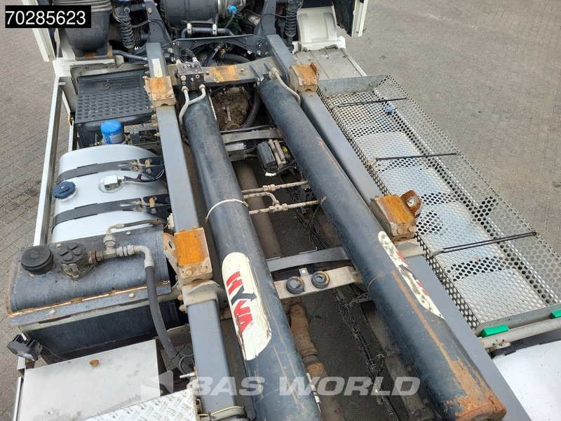 Lease a Volvo FH 540 FH 6X2 NL-Truck 26Tons Hyva lift VEB+ Liftachse Xenon Euro 6 Volvo FH 540 FH 6X2 NL-Truck 26Tons Hyva lift VEB+ Liftachse Xenon Euro 6: picture 16