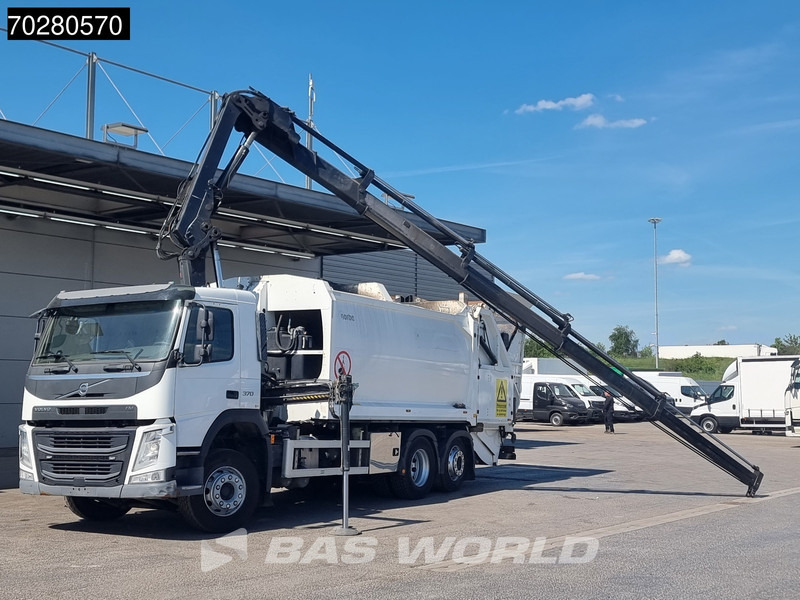 Garbage truck Volvo FM 370 6X2 Hiab X-Hipro 162 Kran GeesinkNorba Lift+Lenkachse VEB Euro 6: picture 5