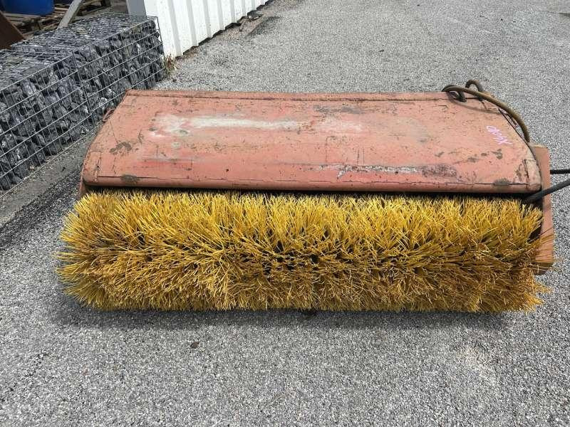 1700mm - Road sweeper: picture 2 1700mm - Road sweeper: picture 2