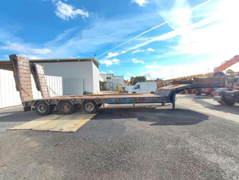 Low loader semi-trailer Actm 3 ESSIEUX: picture 7