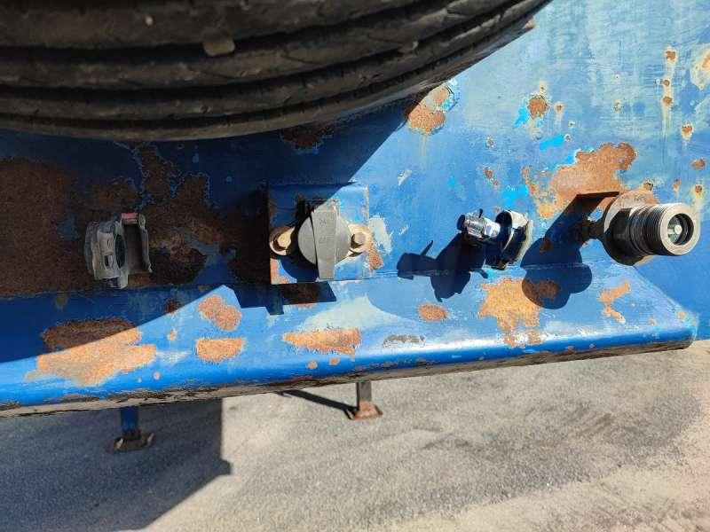 Low loader semi-trailer Actm 3 ESSIEUX: picture 11