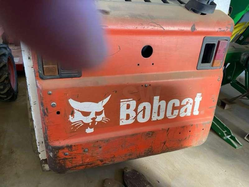 Bobcat T140 - Compact track loader: picture 3 Bobcat T140 - Compact track loader: picture 3