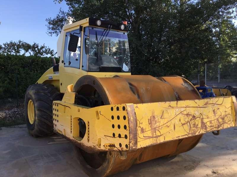 Bomag Compacteur Mixte / Bille et pneus BW 226 DI-4 BVC - Combination roller: picture 4 Bomag Compacteur Mixte / Bille et pneus BW 226 DI-4 BVC - Combination roller: picture 4