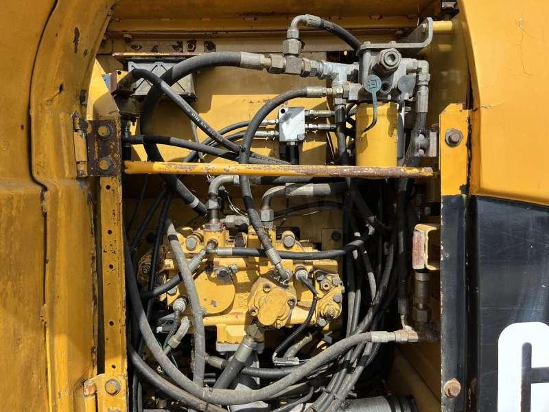 Crawler excavator Caterpillar 312C: picture 24