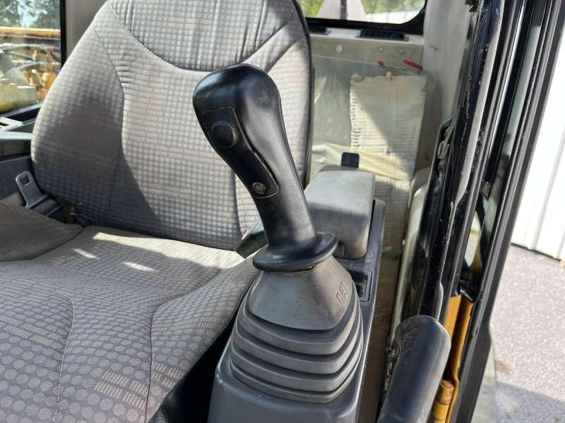 Crawler excavator Caterpillar 312C: picture 41
