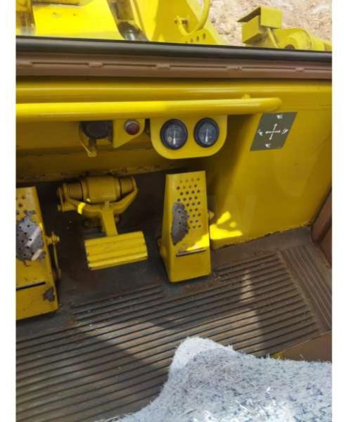 Crawler loader Caterpillar 963: picture 7